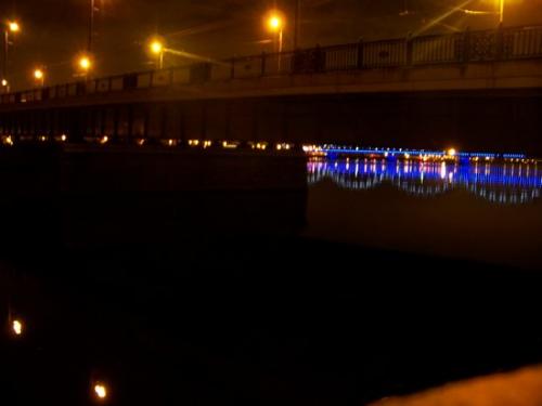 Rigaer Bruecken bei Nacht (100_0318.JPG) wird geladen. Eindrucksvolle Fotos aus Lettland erwarten Sie.